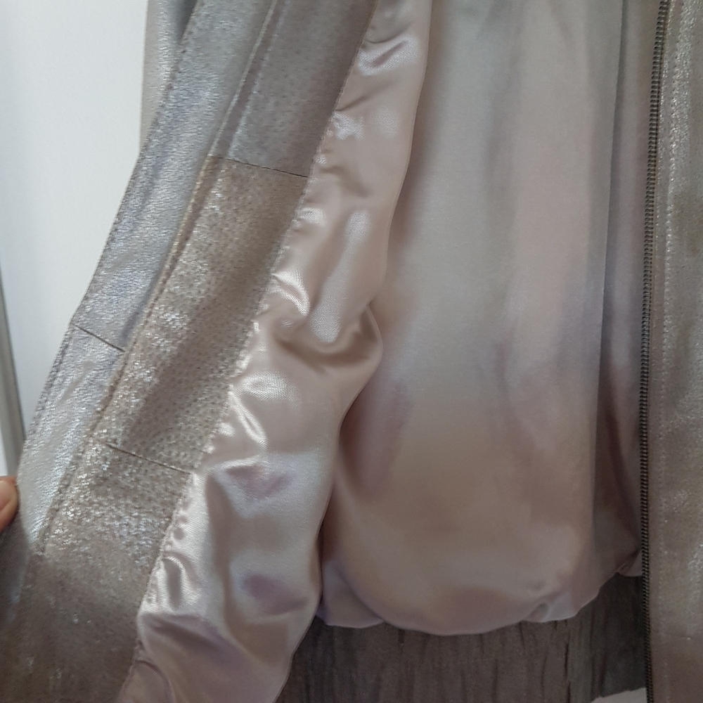 Pearly leather jacket - Picture 6 of 13